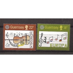 M - Música - Guernsey - ** - 322/3