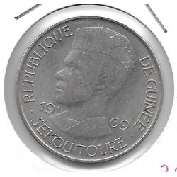 Monedas - Africa - Guinea - 8 - 1969 - 50 francos